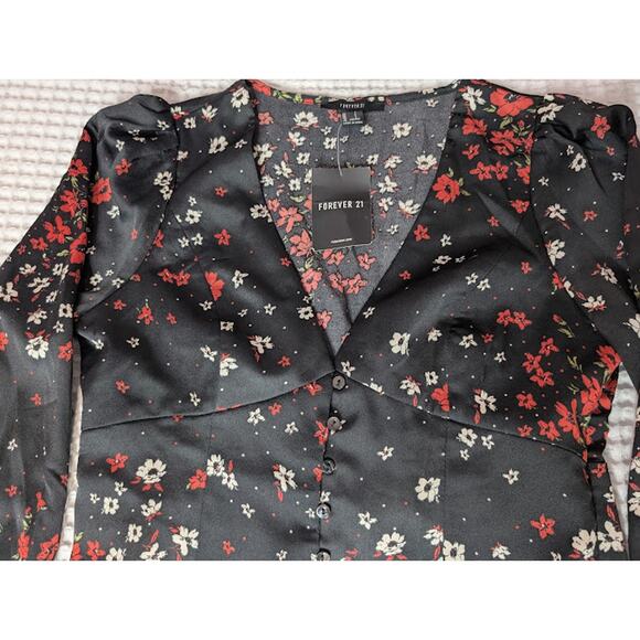 FOREVER 21 black floral blouse v-neck button up size large NWT WhimsyGoth - Picture 4 of 7